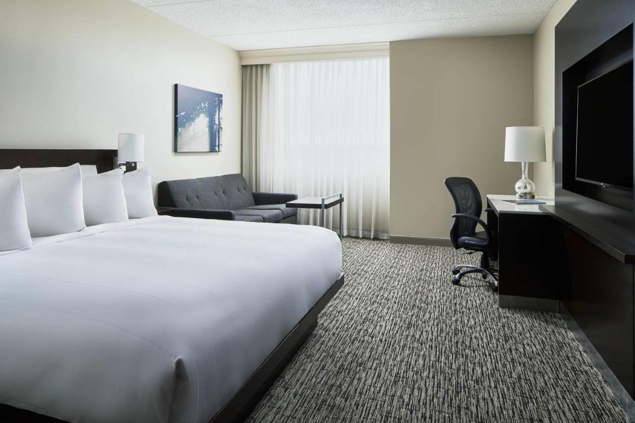 Отель Pittsburgh Marriott North Крэнберри-Тауншип Экстерьер фото