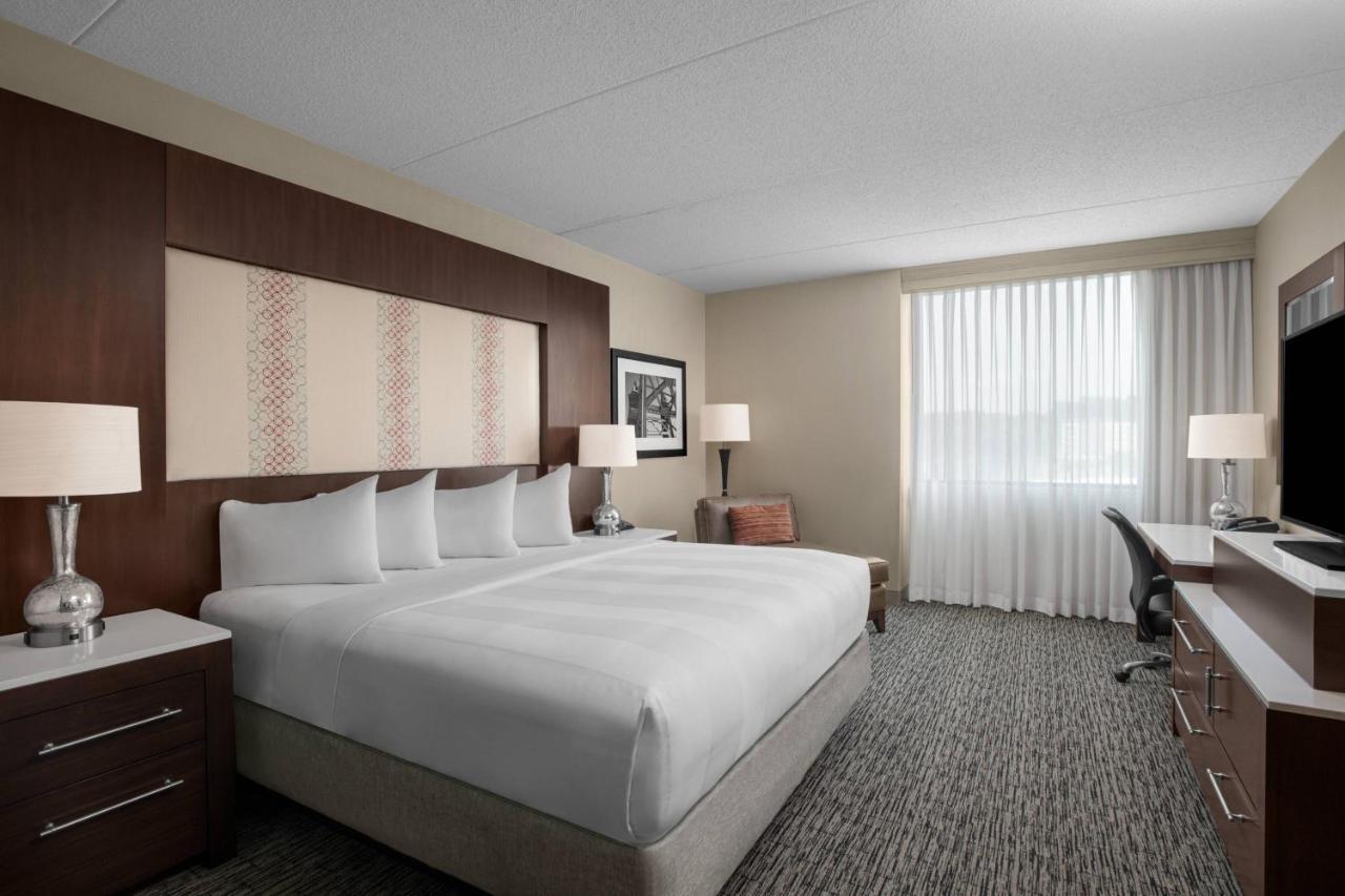Отель Pittsburgh Marriott North Крэнберри-Тауншип Экстерьер фото