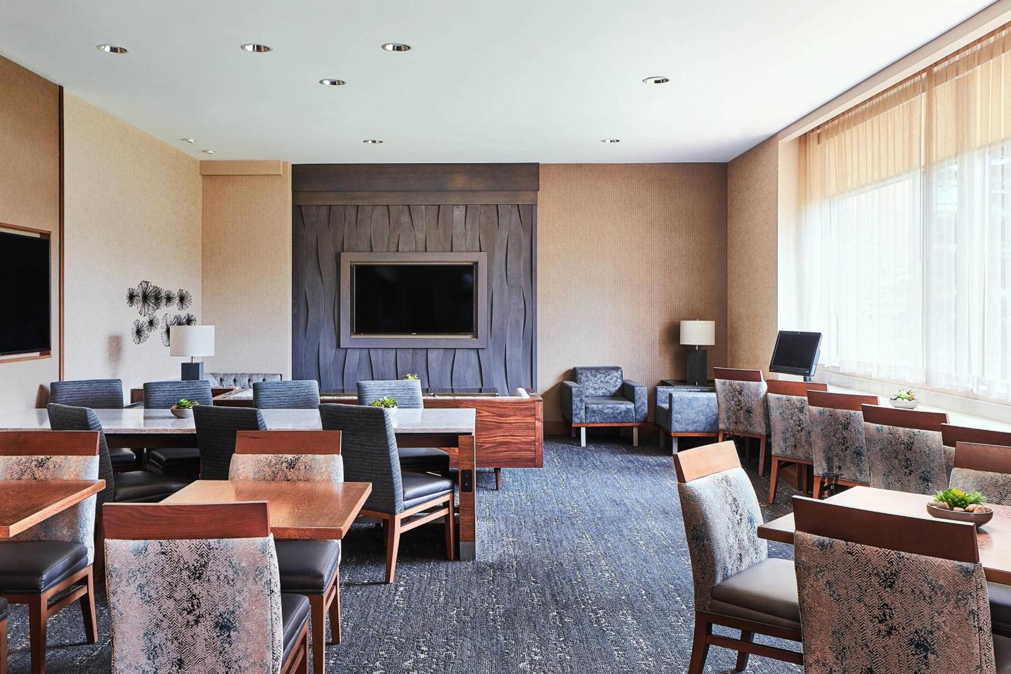 Отель Pittsburgh Marriott North Крэнберри-Тауншип Экстерьер фото